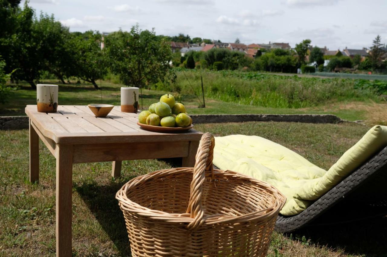 "Au Jardin Sur L'Eau" Hortillonnages Bed & Breakfast อาเมียงส์ ภายนอก รูปภาพ